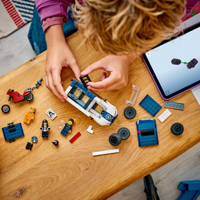 60479 Poliisin vankienkuljetusauto