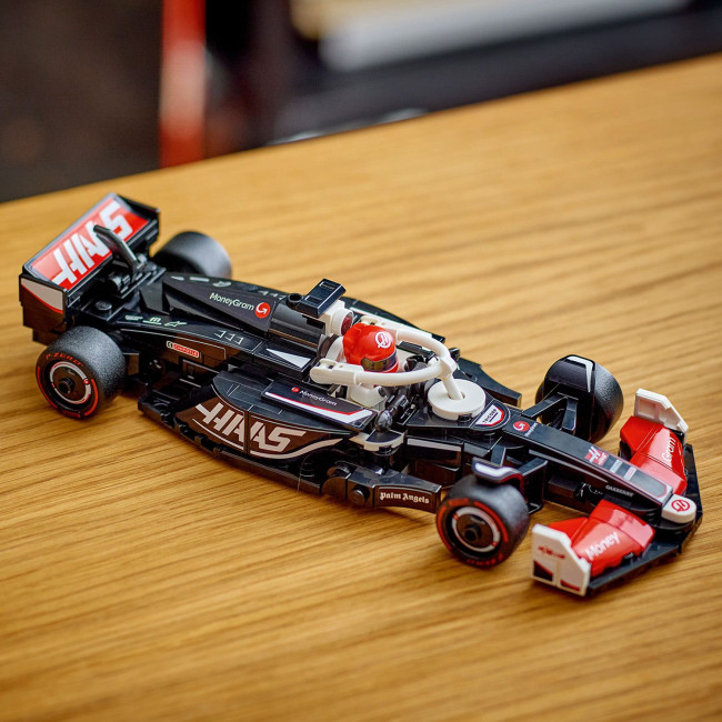 77250 MoneyGram Haas F1® Team VF-24 võidusõiduauto