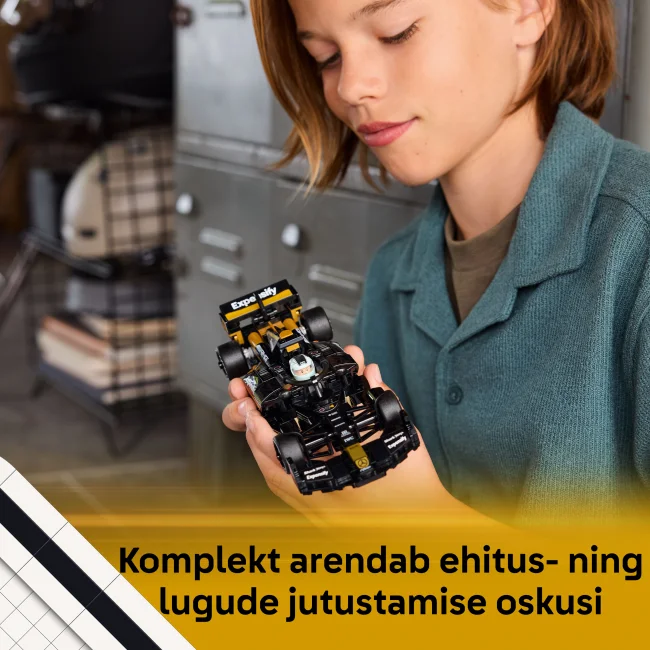 77252 APXGP meeskonna võidusõiduauto filmist F1® The Movie