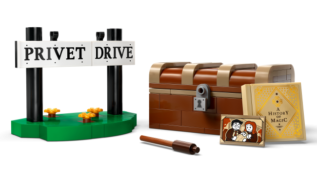 76425 Hedwig™ Privet Drive 4 majas