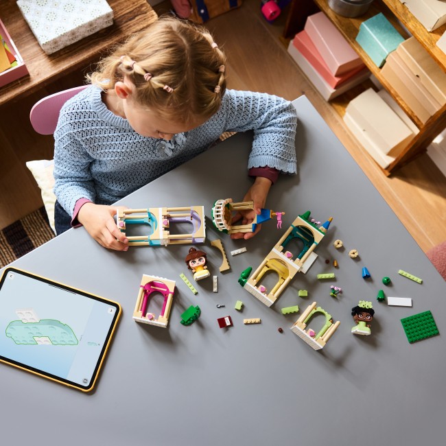 43291 Bellen ja Tianan linna minikoossa