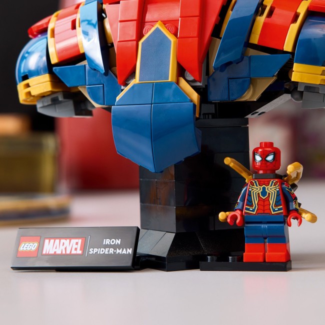 76326 Iron Spider-Mani büst
