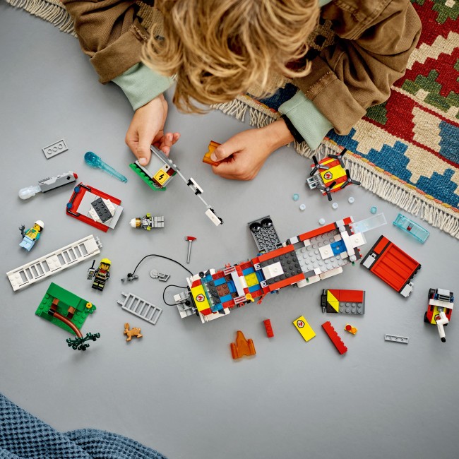 60374 Ugunsdzēsēju komandcentra auto