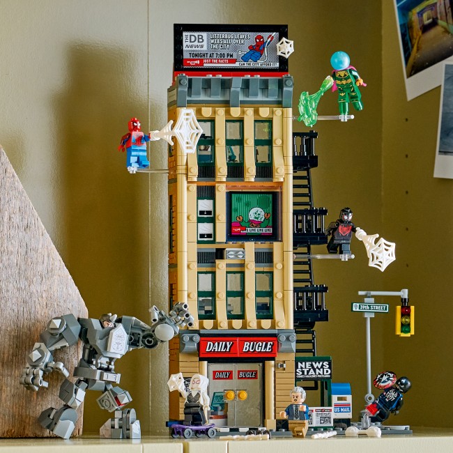 76342 Ämblikmees vs. Mysterio: The Daily Bugle