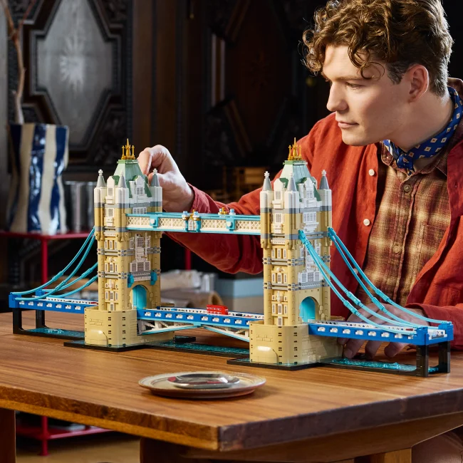21067 Tower Bridge
