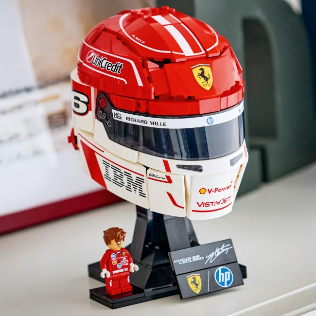 43014 Scuderia Ferrari HP Charles Leclerc kiiver