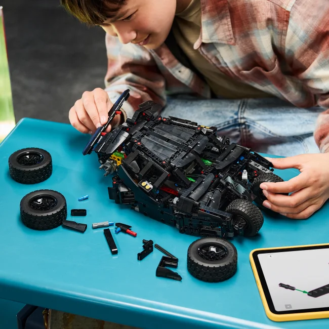 42239 Batmobile™ Tumbler