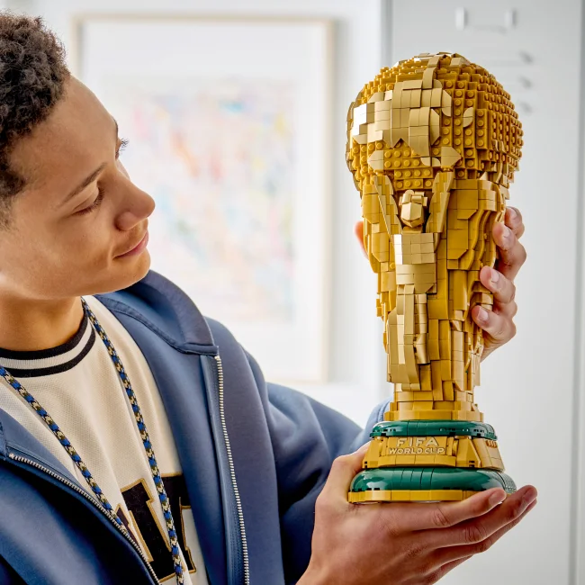 43020 FIFA World Cup™ ametlik trofee