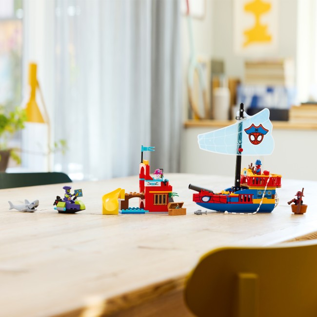 11208 Spideyn tiimin merirosvolaiva