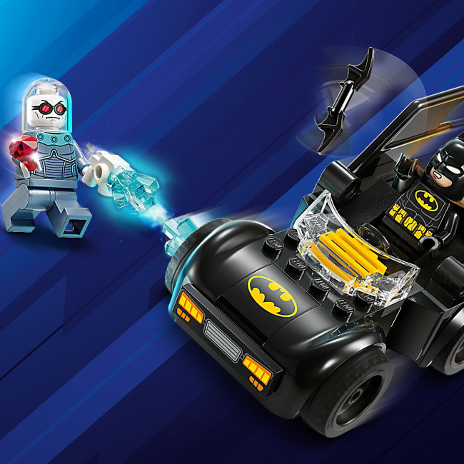 76301 Batman™ ja Batmobile™ vastaan Pakkasherra