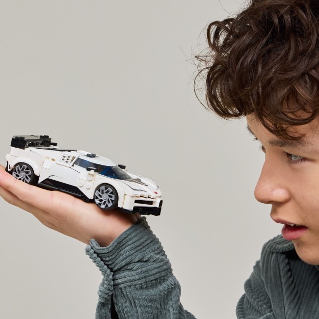 77240 Спортивный гиперкар Bugatti Centodieci