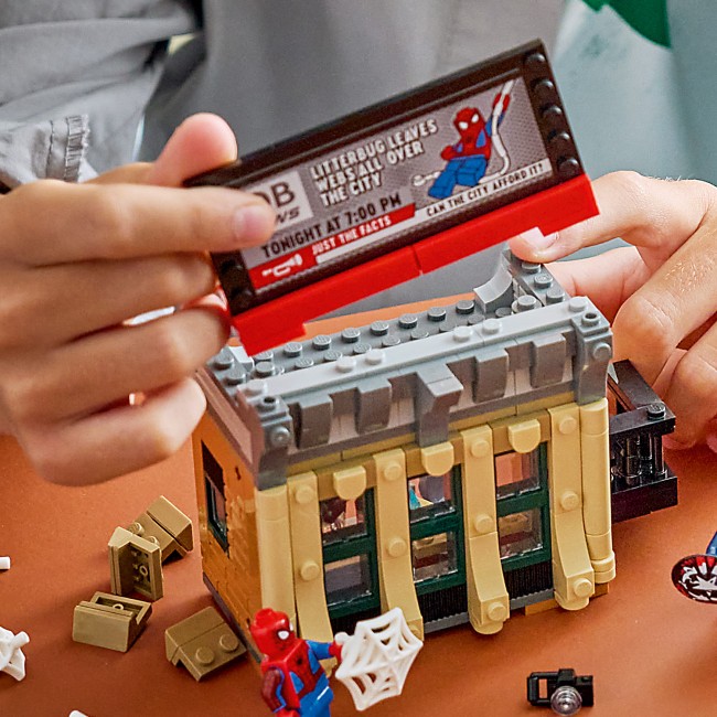 76342 Ämblikmees vs. Mysterio: The Daily Bugle