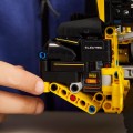 42209 LEGO Technic Колесный погрузчик Volvo L120 Electric