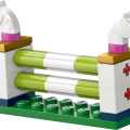 42688 LEGO  Friends Hevostalli ja ratsastuskoulu