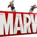 76313 LEGO Super Heroes MARVEL-logo ja minihahmot